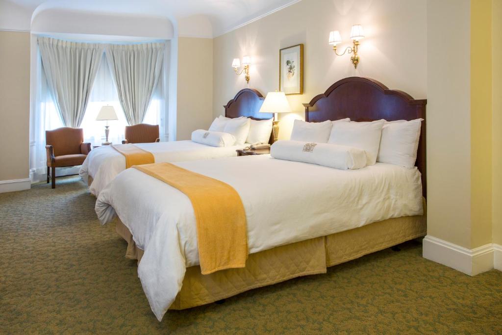 Studio Suite With Wet Bar