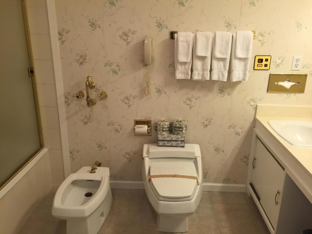 Studio Suite With Wet Bar