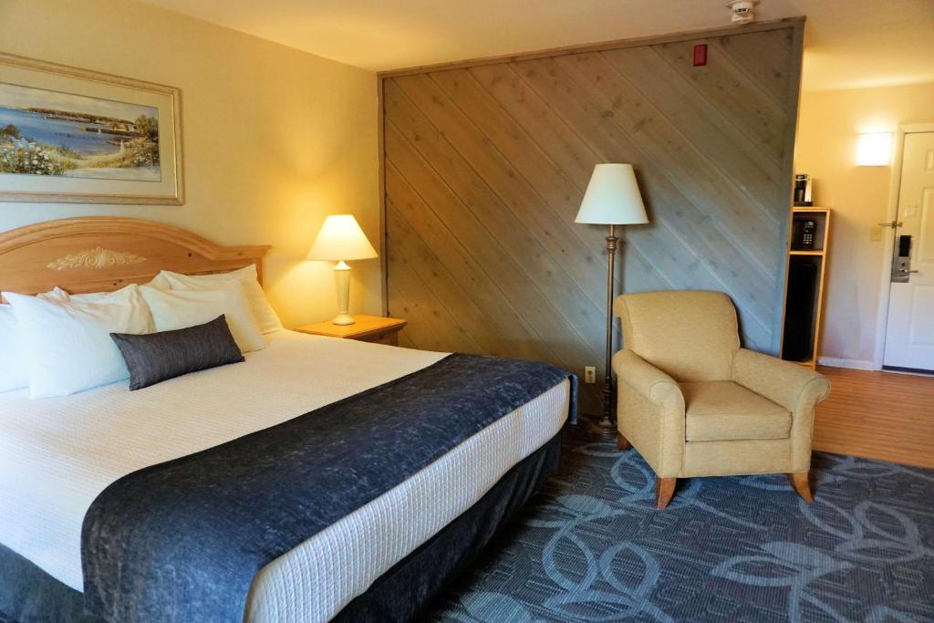 King Room with Balcony