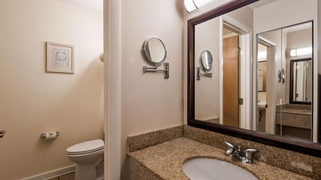 King Room with Balcony