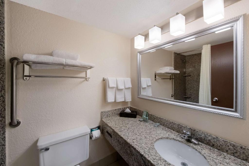 King Room – Non-Smoking