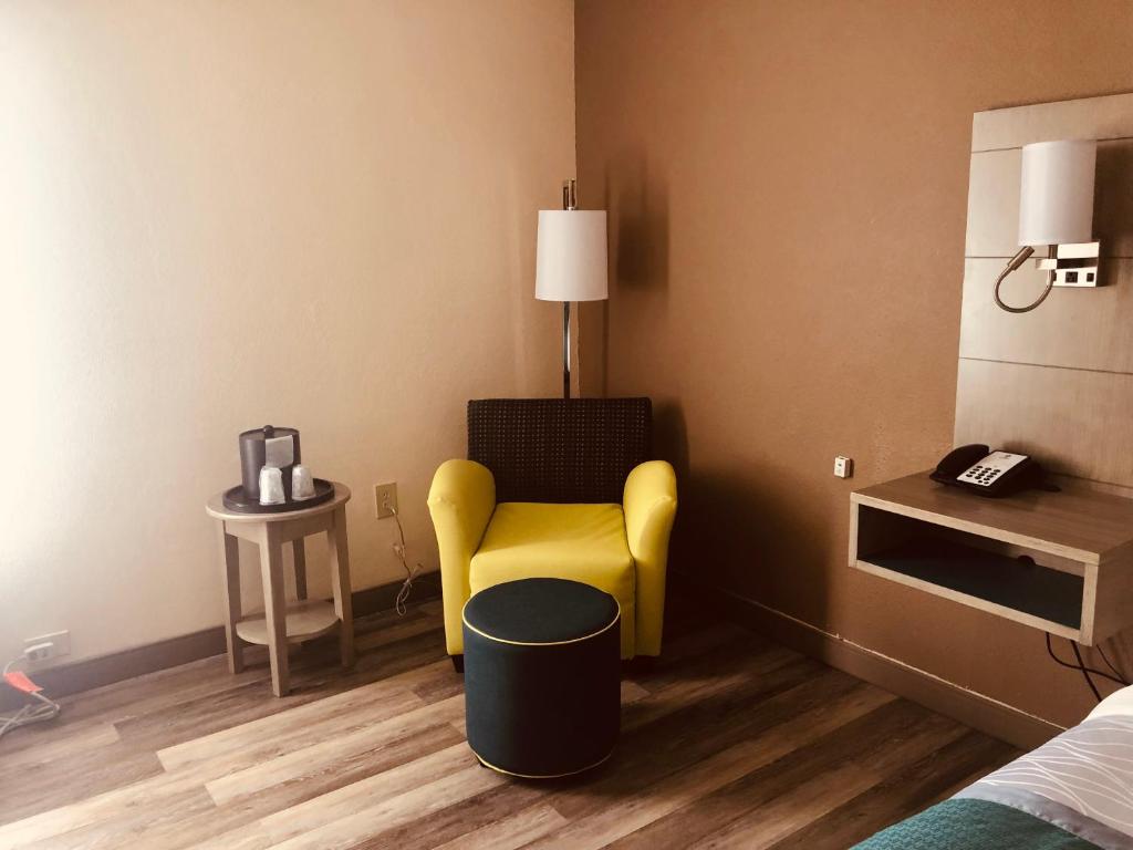 King Room – Non-Smoking