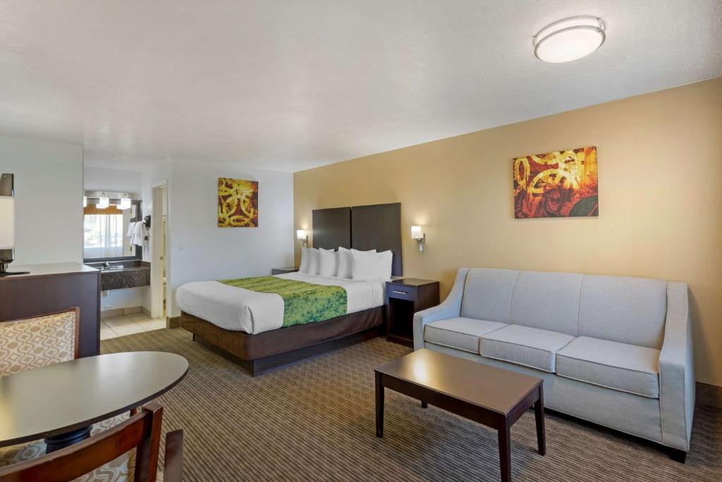 King Room – Non-Smoking