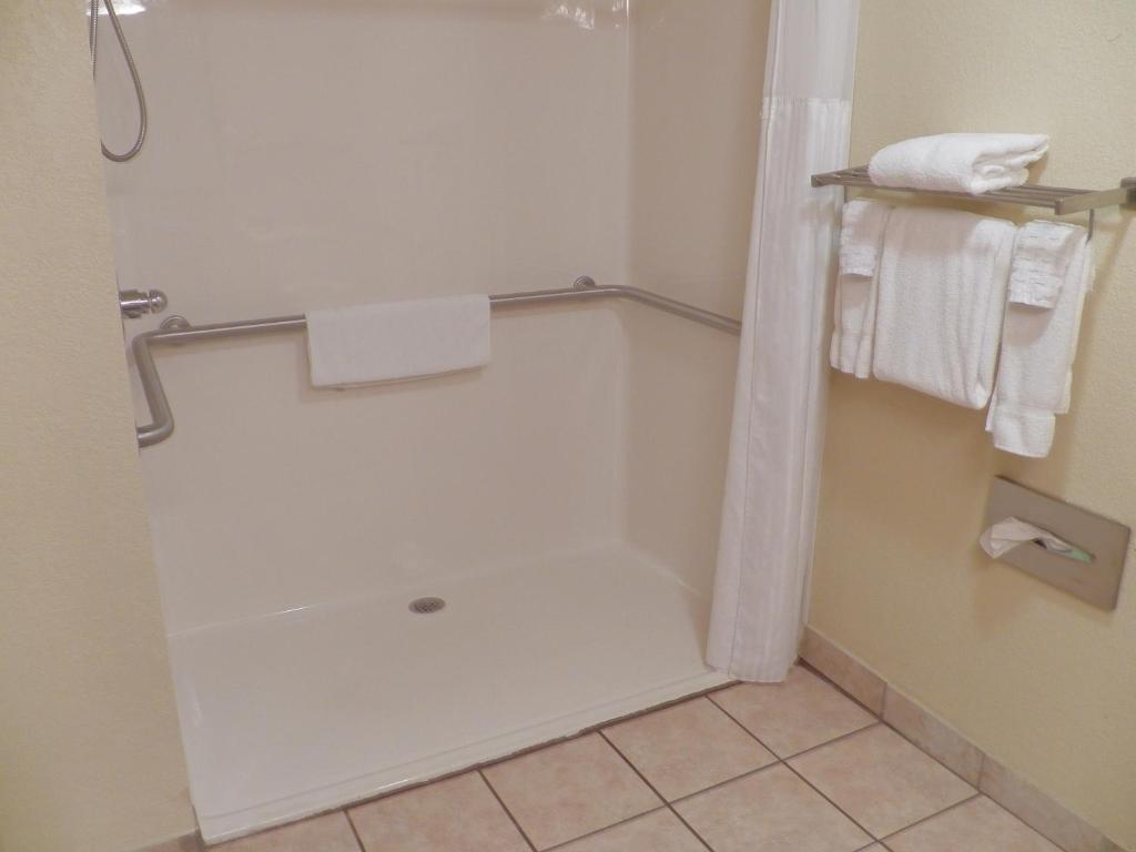 King Room with Sofa Bed – Smoking