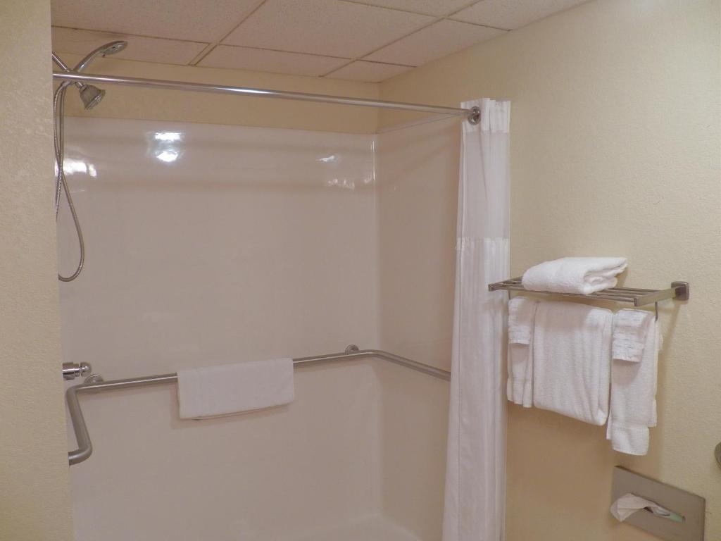 King Room with Sofa Bed – Smoking