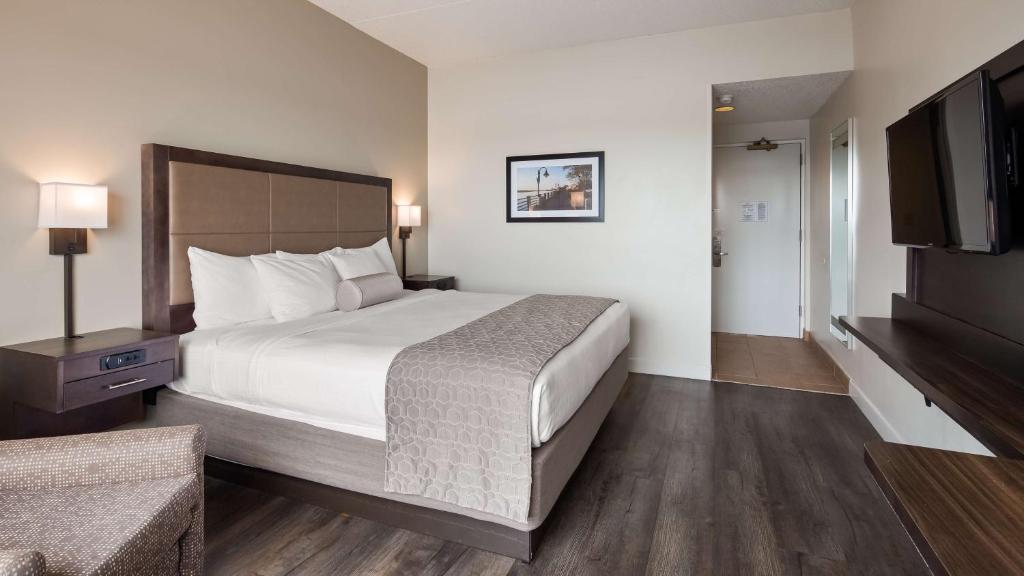 King Suite with Sofa Bed – Non-Smoking