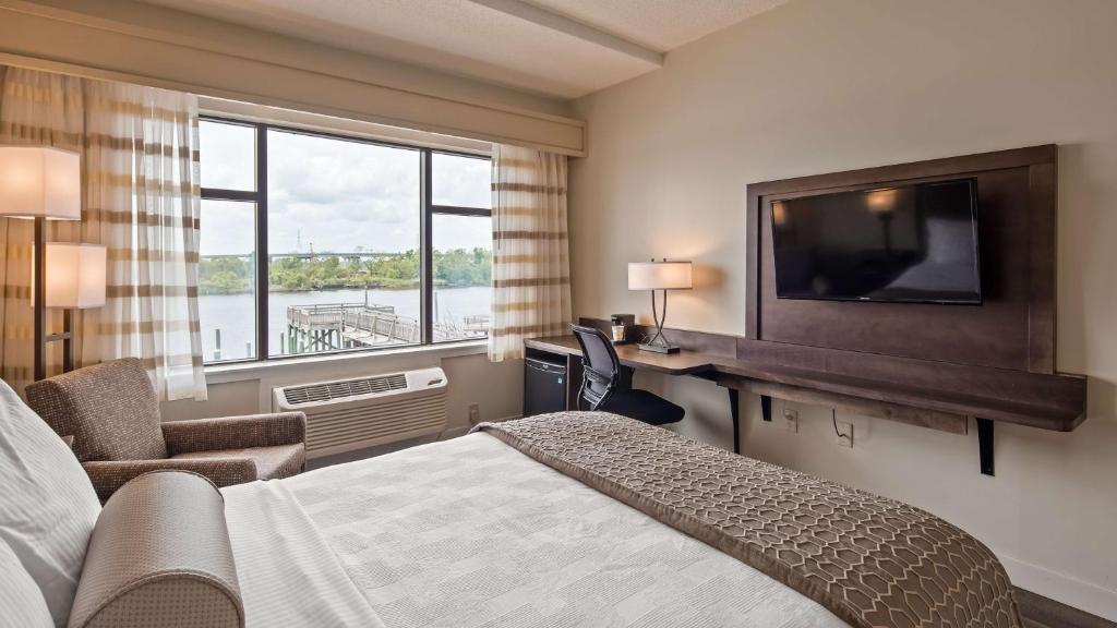 King Suite with Sofa Bed – Non-Smoking