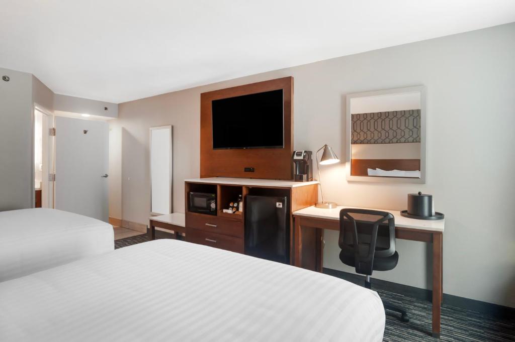 Queen Room with Two Queen Beds