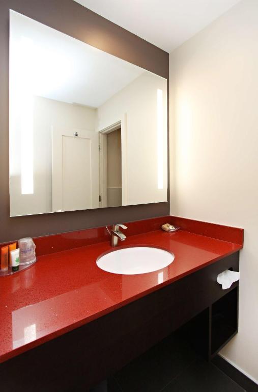 Quadruple Room with Two Double Beds – Non-Smoking