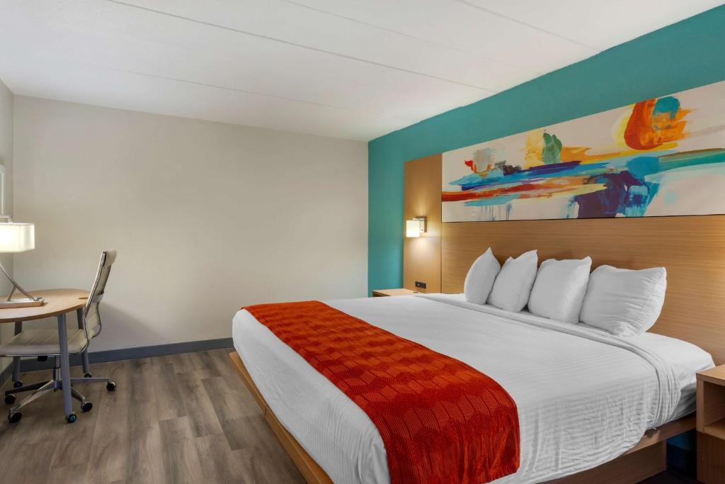 King Room with Sofa Bed – Non-Smoking