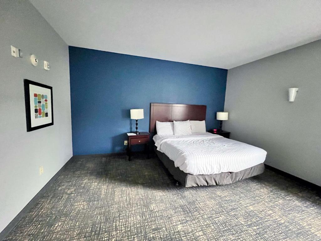 King Room with Sofa Bed and Kitchen – Non Smoking