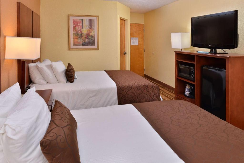 Double Room with Two Double Beds – Non-Smoking