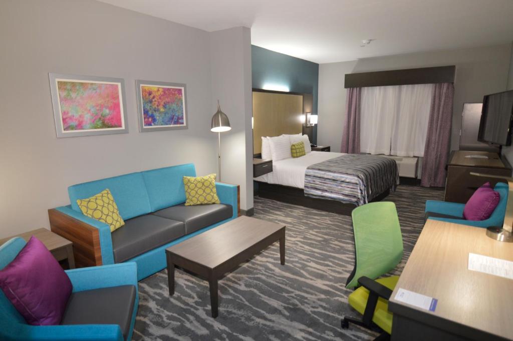 King Suite – Non-Smoking