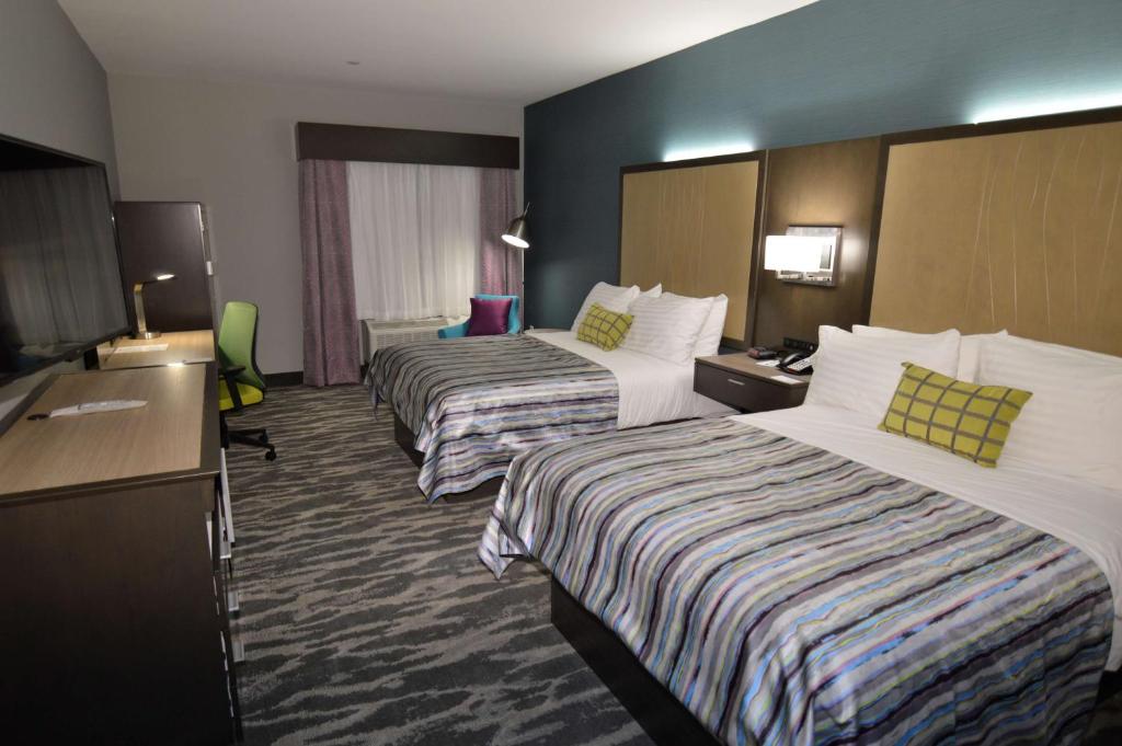 Queen Room with Two Queen Beds with Roll-In Shower- Mobility AccessNon-Smoking