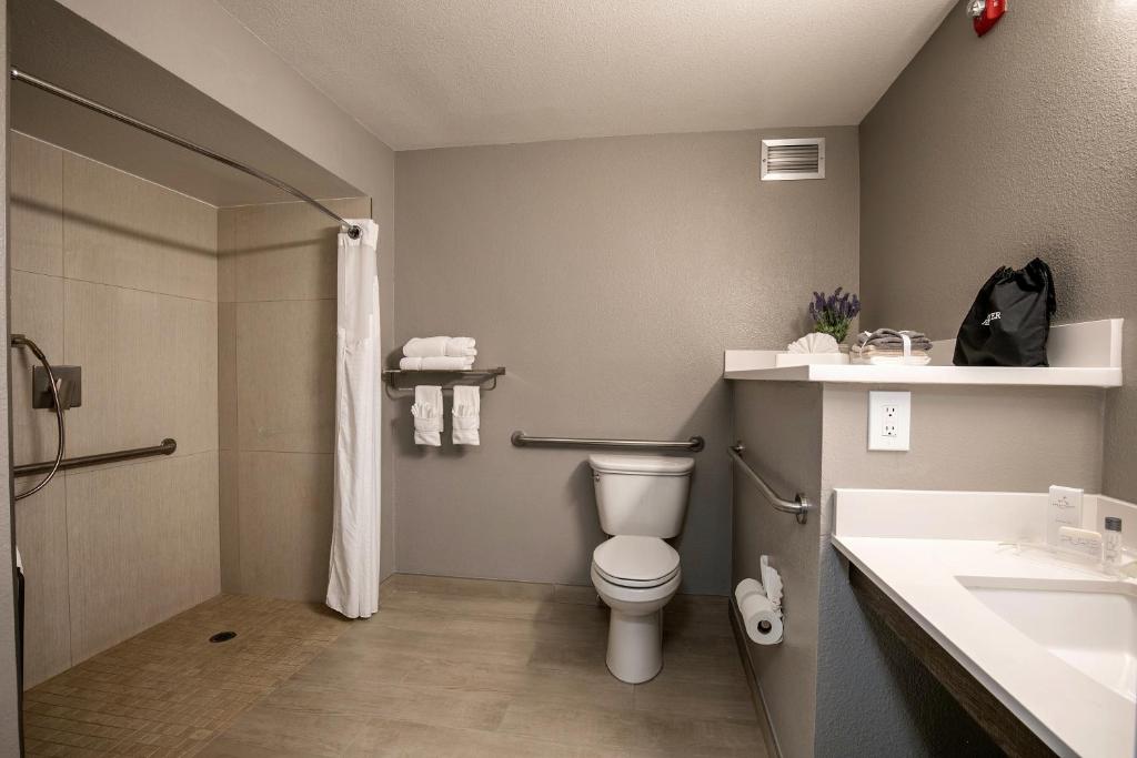 Queen Room with Two Queen Beds and Mobility Accessible Roll-In Shower