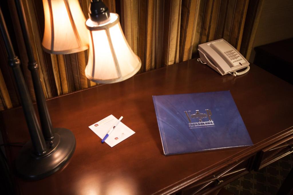 King Suite with City View and Balcony – Non-Smoking