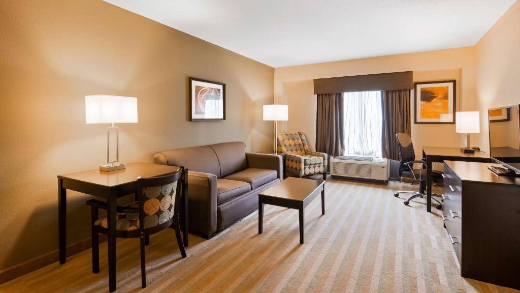 King Suite with Kitchenette