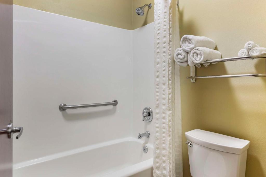 Double Room with Two Double Beds – Non-Smoking