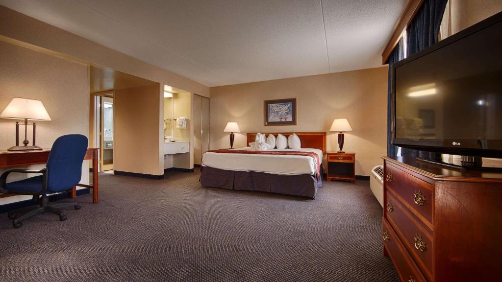 Executive King Room with Sofa