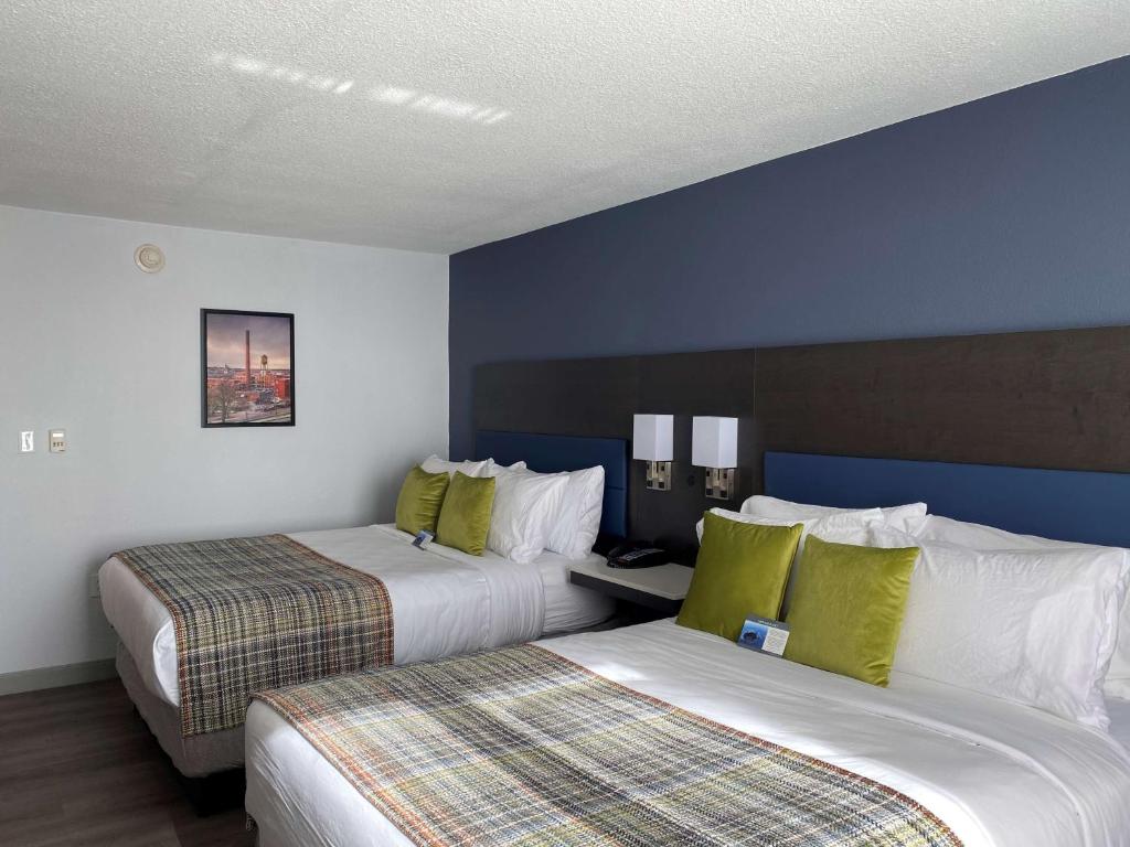 Queen Room with Two Queen Beds