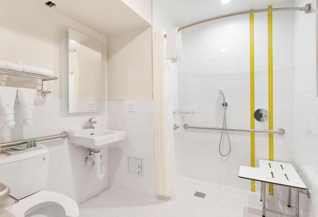 King Room  – Disability Access