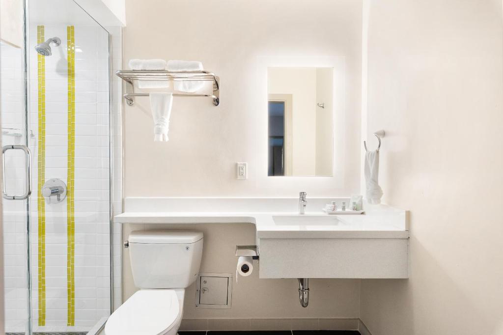 King Room with Sofa Bed