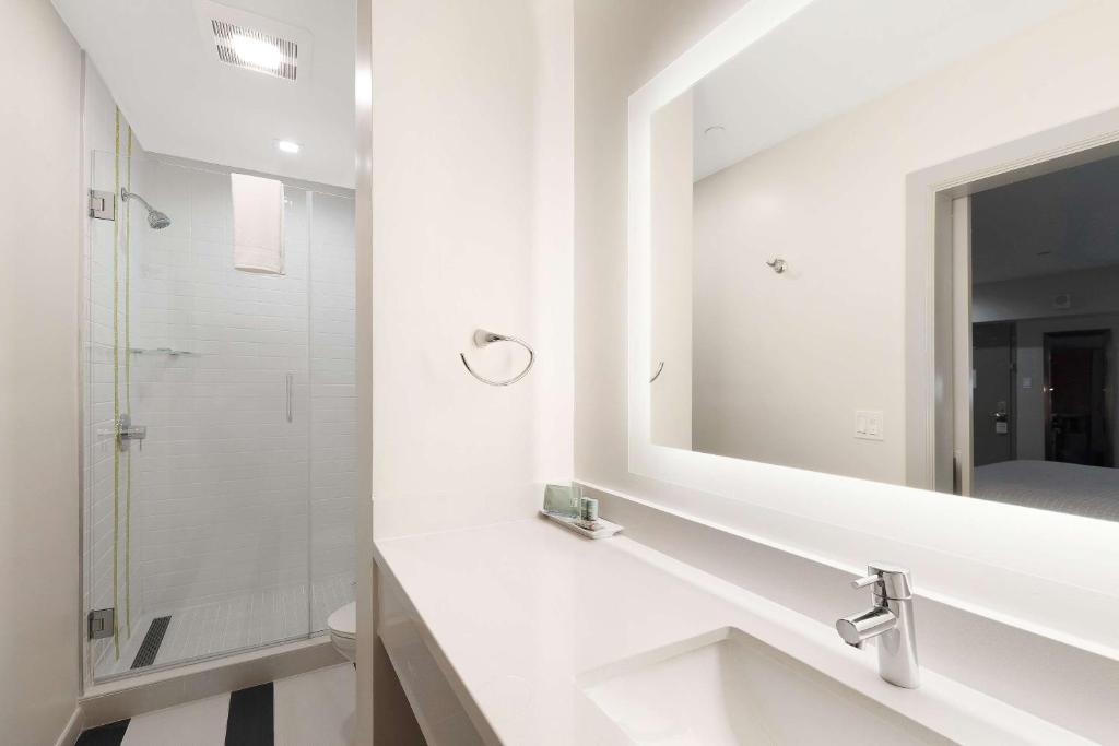 King Room with Sofa Bed and Patio