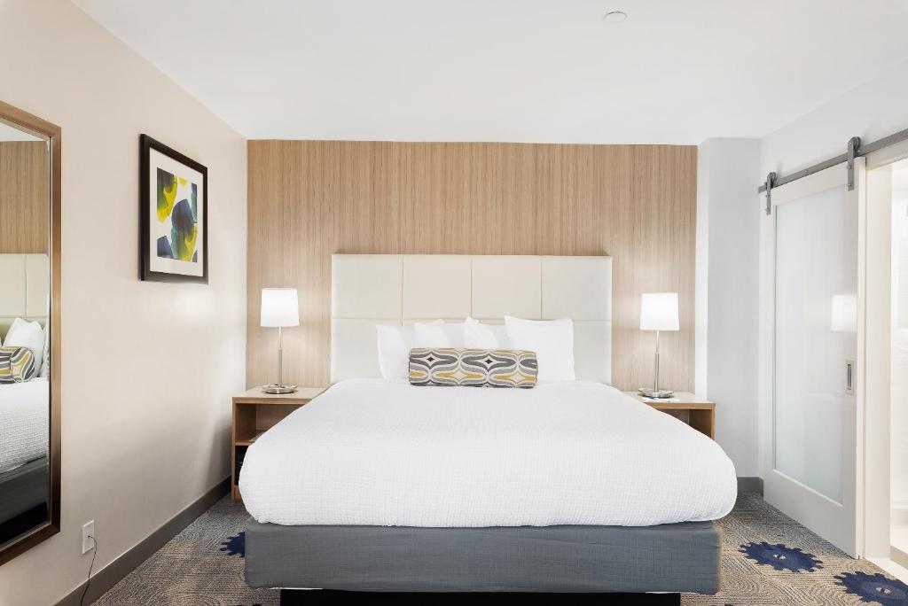 King Room with Sofa Bed and Patio