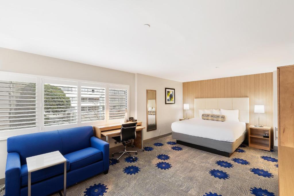 King Room with Sofa Bed and Patio