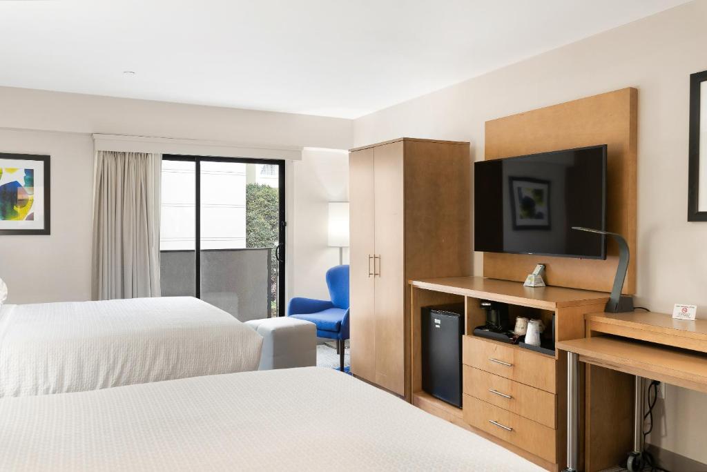 Queen Room with Two Queen Beds and Patio