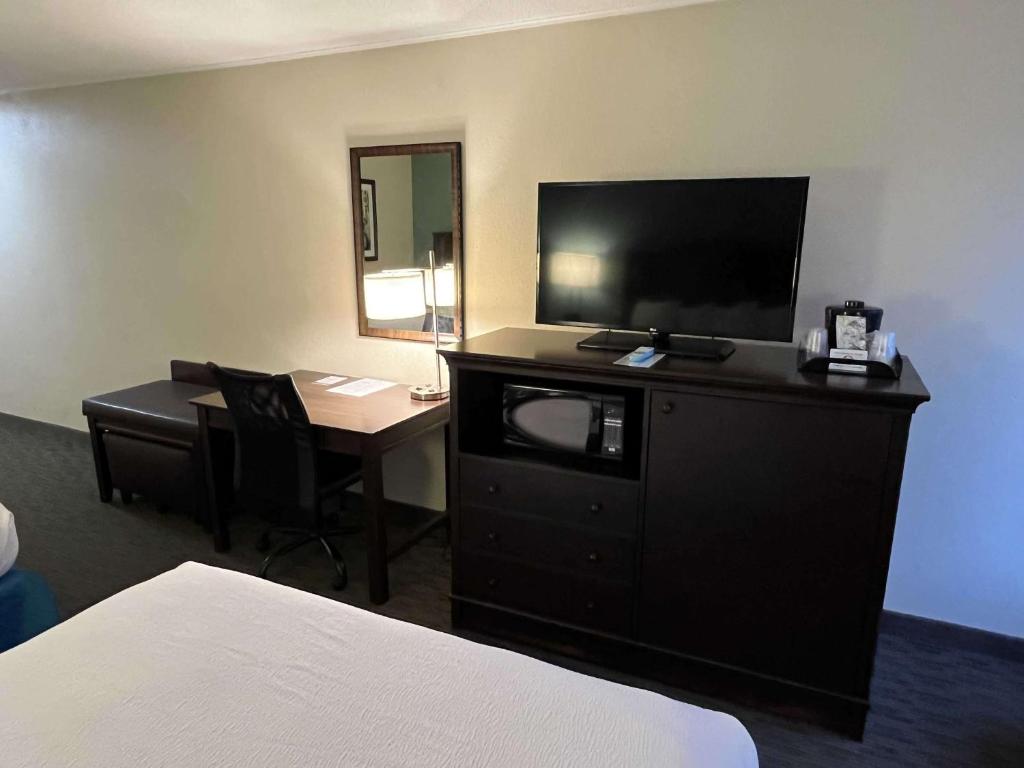 King Room – Non-Smoking