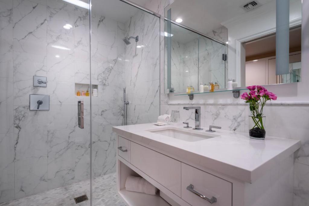 Queen Executive Suite