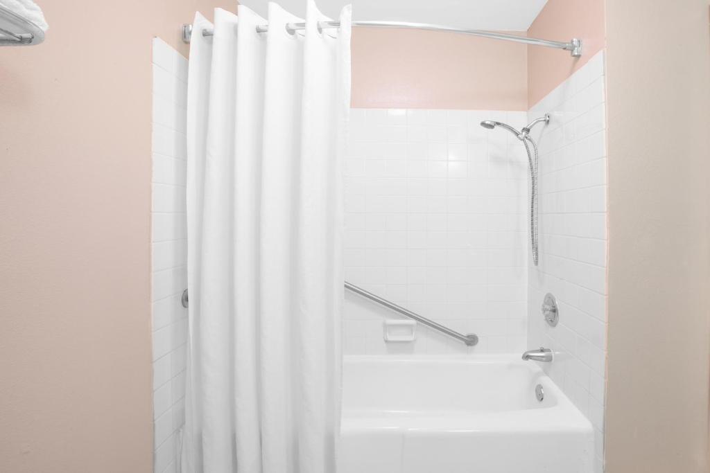 Double Room with Two Double Beds – Smoking