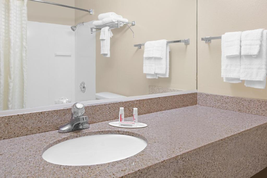 Double Room with Two Double Beds – Smoking