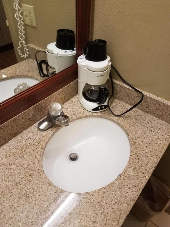 Superior King Suite – Non-Smoking