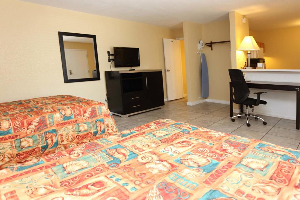 Standard Room with Two Double Beds