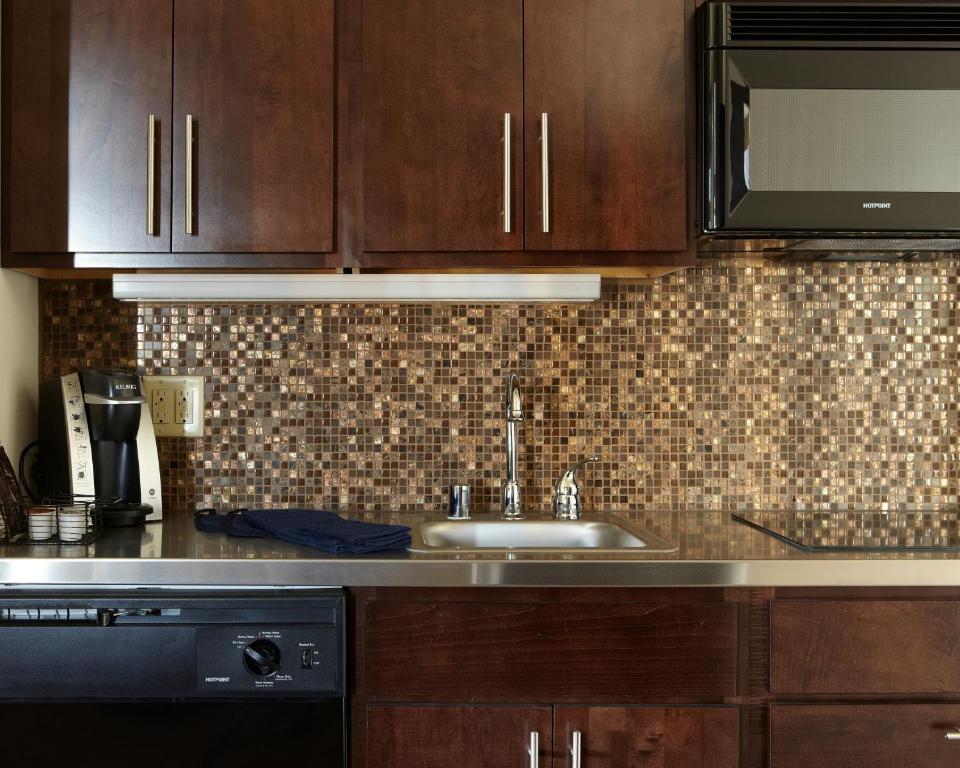 One Bedroom King Suite