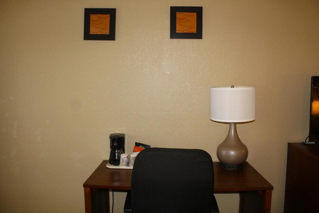 King Studio with Sofa Bed