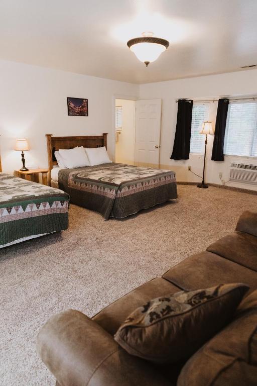 Queen Room with Two Queen Beds