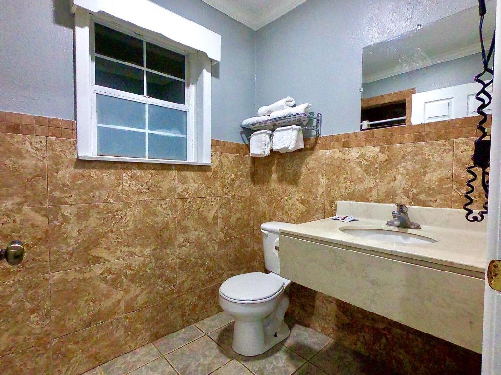 Deluxe Queen Room with Two Queen Beds