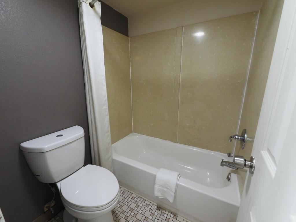 Budget Double Room – Non-Smoking