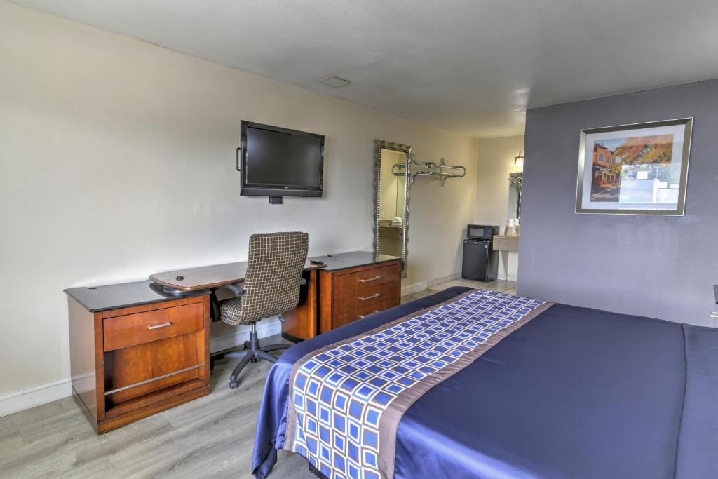 Standard King Room – Smoking