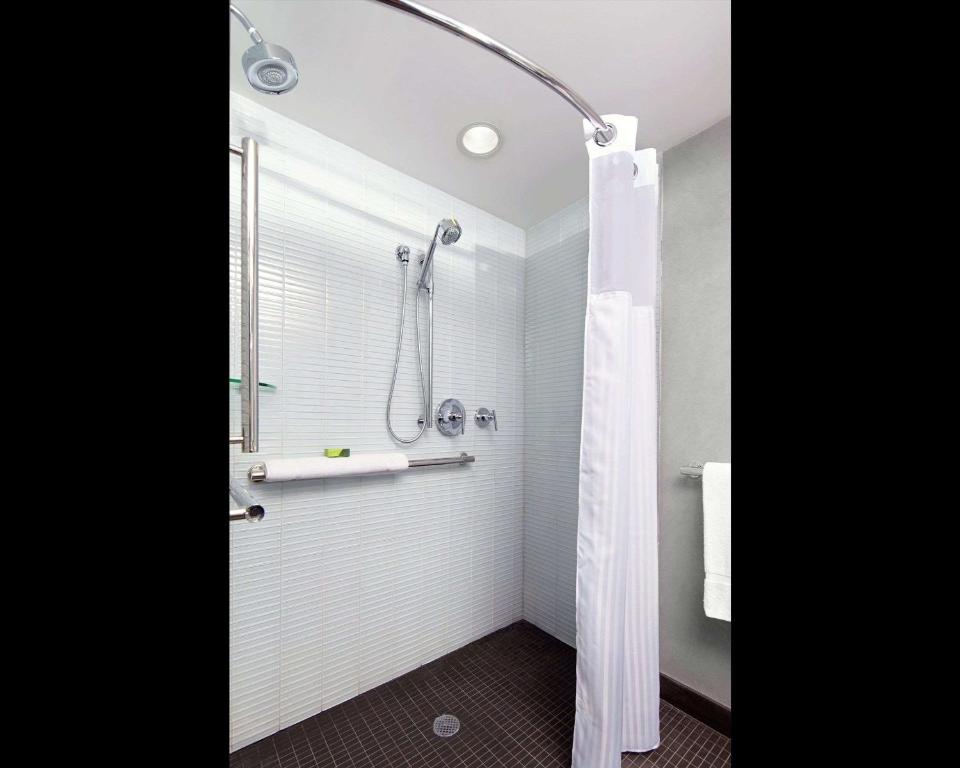 King Room – Disability Access