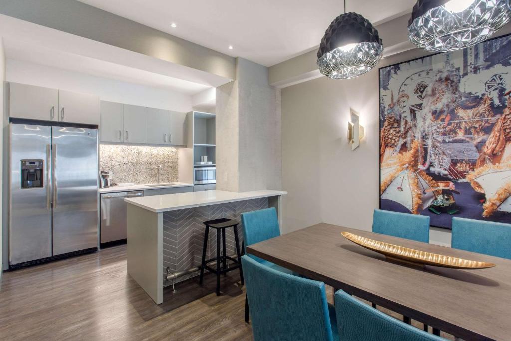 King Suite – AccessibleNon-Smoking