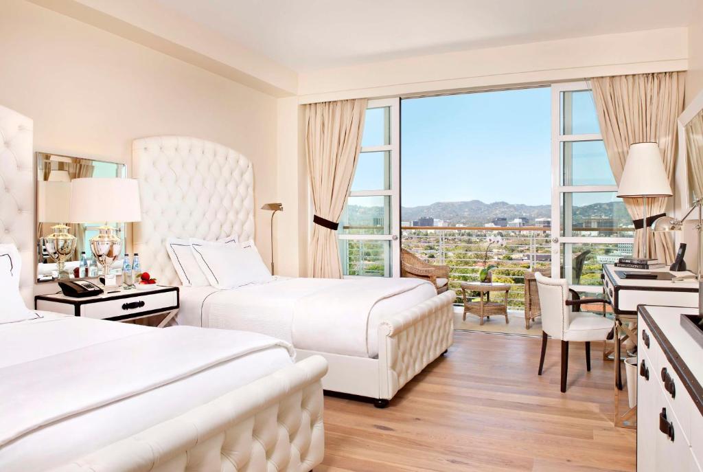 Premium Double Room with Two Double Beds and Beverly Hills View