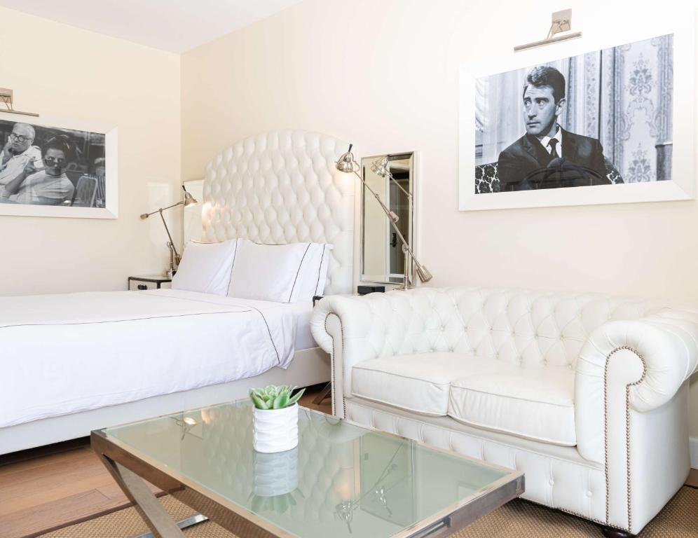 Premium King Room with Beverly Hills View