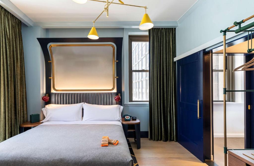 One-Bedroom King Suite