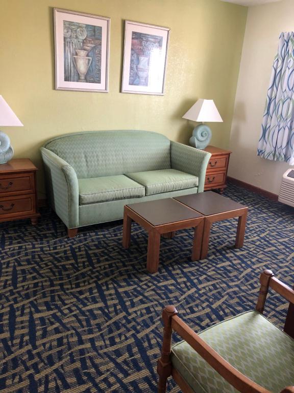 King Suite with Spa Bath