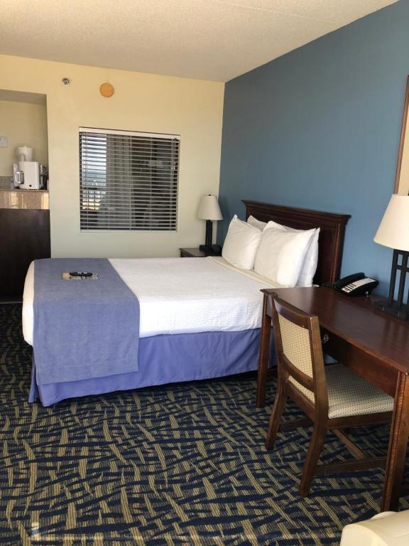 Queen Room with Spa Bath