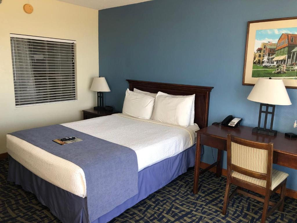 Queen Room with Spa Bath